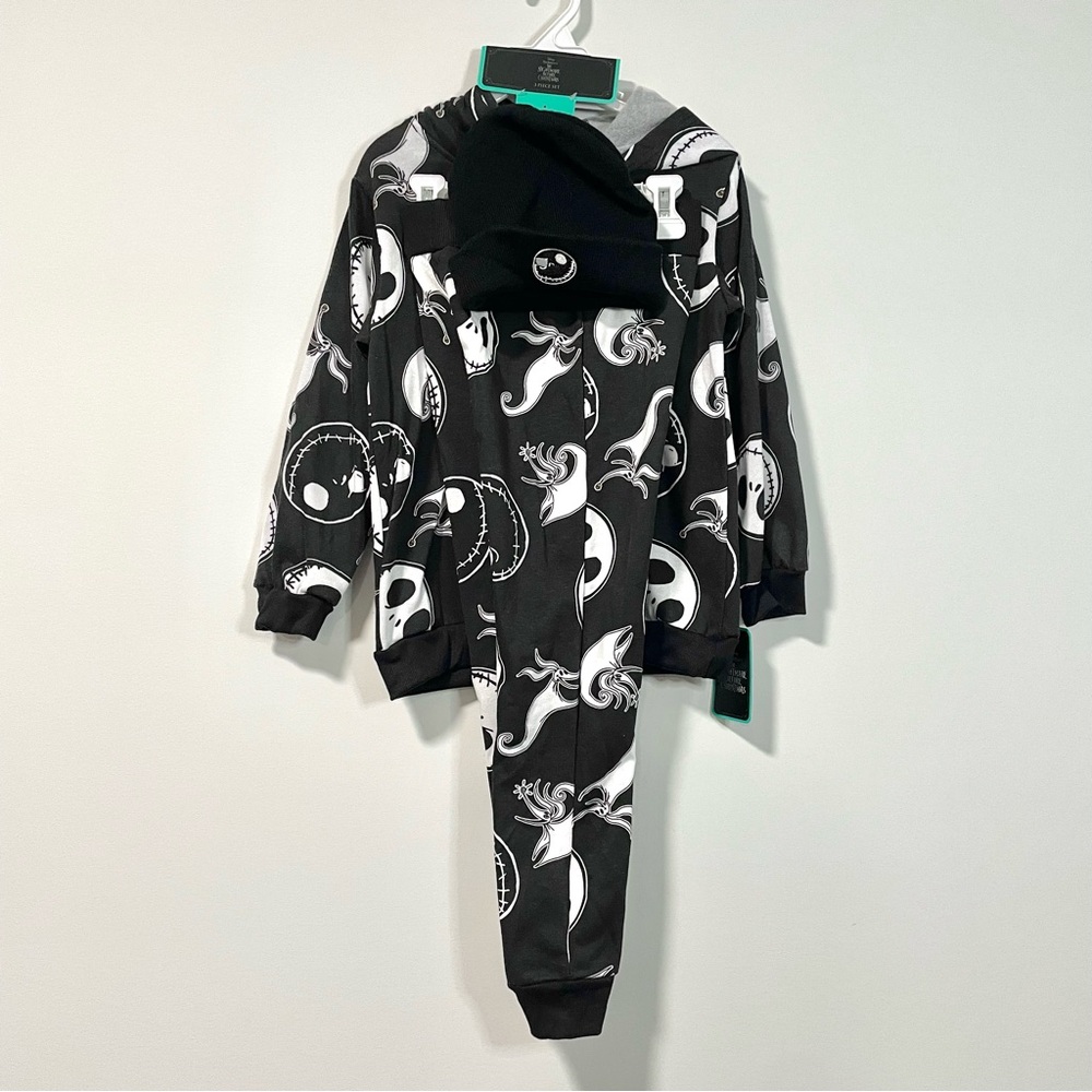 NEW Disney The Nightmare Before Christmas Hoodie, Sweatpants & Hat Set (size 7)